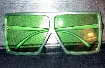 <transcy>Gafas de sol cuadradas de gran tamaño</transcy>